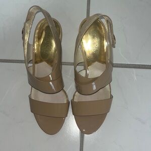 Micheal Kors nude heels